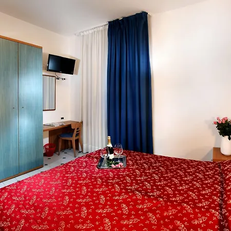 Mediterraneo فندق 4*