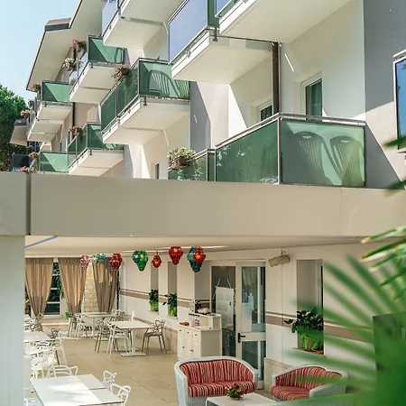 Ξενοδοχείο Mediterraneo 4*