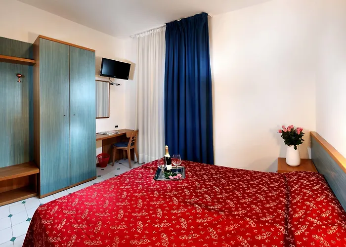 Mediterraneo Otel 4*