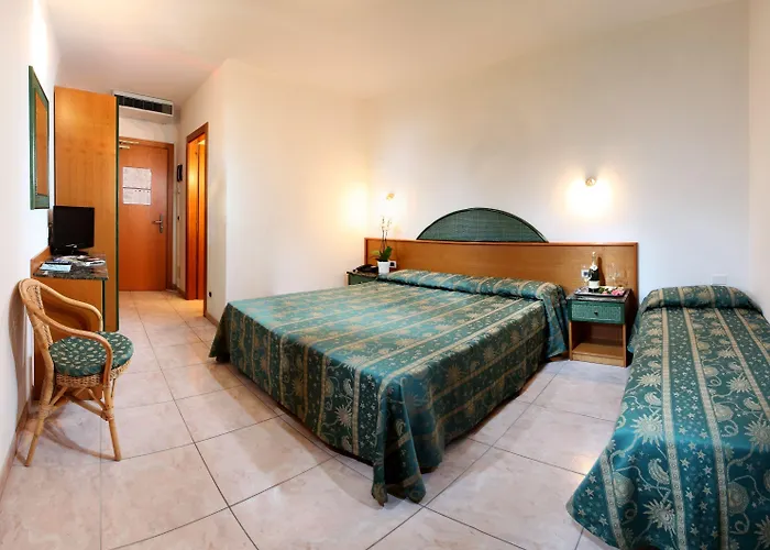 Hotel Mediterraneo 4*