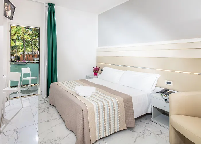 Mediterraneo Otel 4*